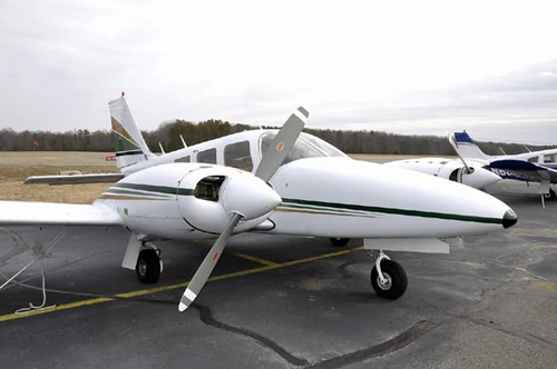 Piper Seneca II N705VP twin-engine training aircraft